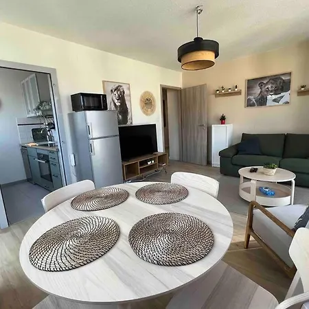 Adorable Neudorf Parking Sous Sol Lägenhet *